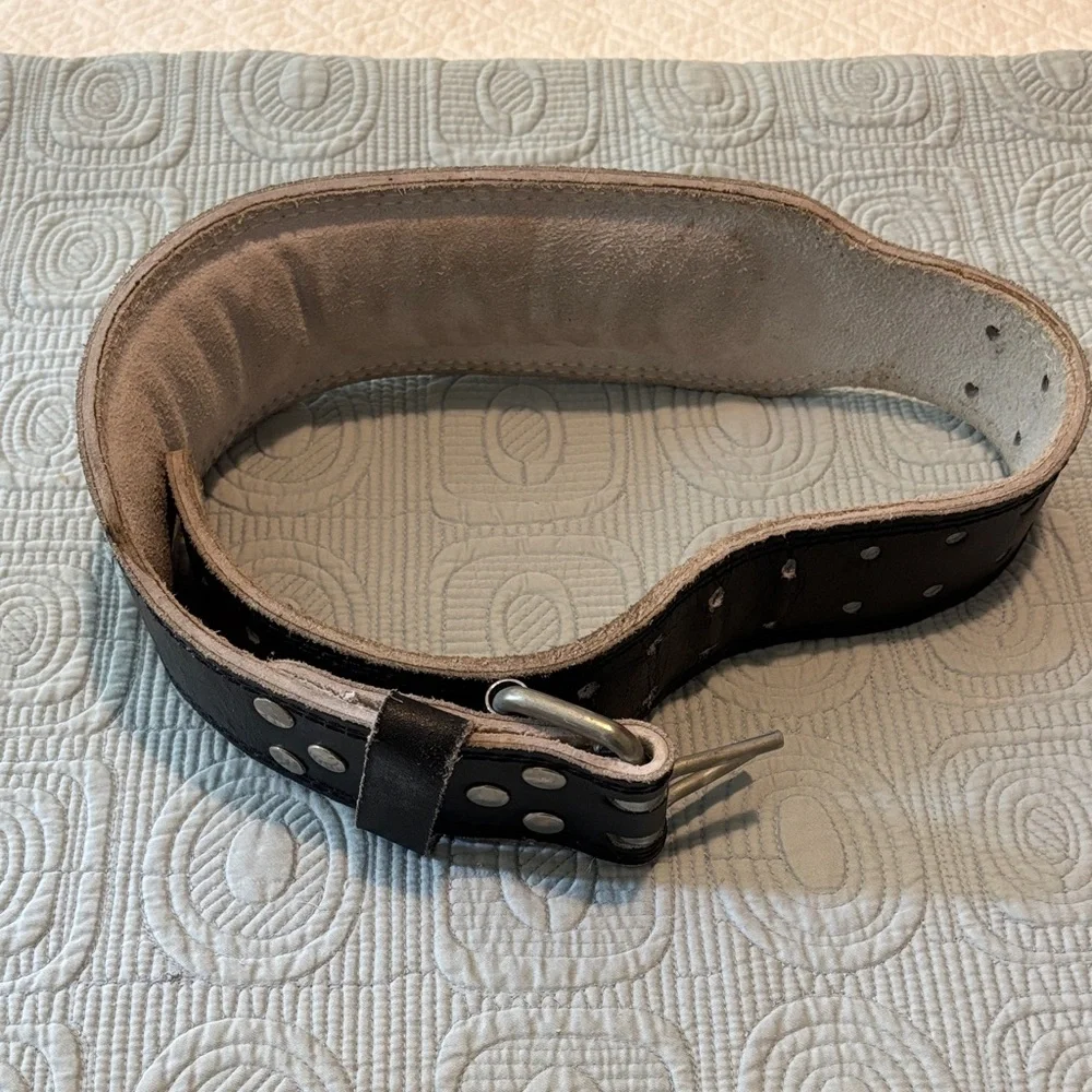 Premium Black Leather Belt for Men - Picture 2 of 3